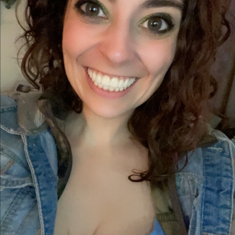 Meet your Posher, Hannah